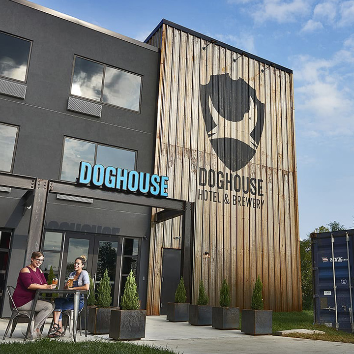 DogHouse hotel